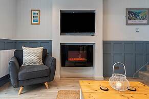 Cartwright s Cottage - Indoor Pool Sports Courts Play Park