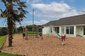 Cartwright s Cottage - Indoor Pool Sports Courts Play Park