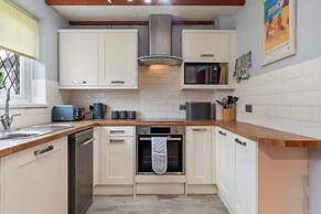 Cartwright s Cottage - Indoor Pool Sports Courts Play Park