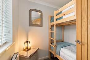 Cartwright s Cottage - Indoor Pool Sports Courts Play Park