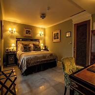 Weston Manor Hotel