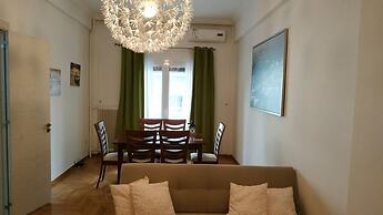 Pagkrati 2 bedroom apartment for 4 persons