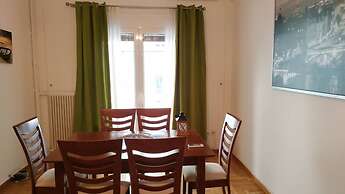 Pagkrati 2 bedroom apartment for 4 persons