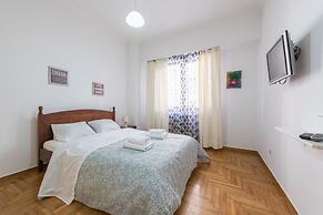Pagkrati 2 bedroom apartment for 4 persons