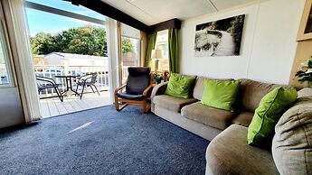 Apple Tree Lodge, Hot Tub, 3 Bedroom, 2 Bars