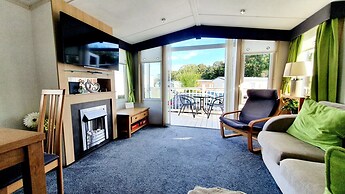 Apple Tree Lodge, Hot Tub, 3 Bedroom, 2 Bars