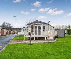 Apple Tree Lodge, Hot Tub, 3 Bedroom, 2 Bars