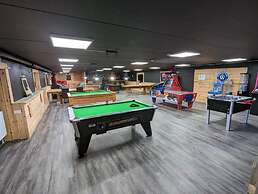 Apple Tree Lodge, Hot Tub, 3 Bedroom, 2 Bars