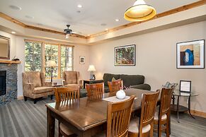 Luxurious Condo -Modern Condo! - SM #207 by Bear Valley Vacation Renta