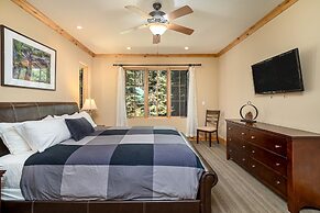 Luxurious Condo -Modern Condo! - SM #207 by Bear Valley Vacation Renta