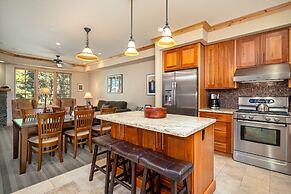 Luxurious Condo -Modern Condo! - SM #207 by Bear Valley Vacation Renta