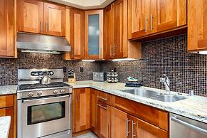 Luxurious Condo -Modern Condo! - SM #207 by Bear Valley Vacation Renta