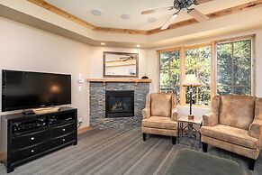 Luxurious Condo -Modern Condo! - SM #207 by Bear Valley Vacation Renta