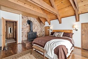 Overlooking Beautiful Bear Lake VH#318 by Bear Valley Vacation Rentals