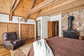 Overlooking Beautiful Bear Lake VH#318 by Bear Valley Vacation Rentals