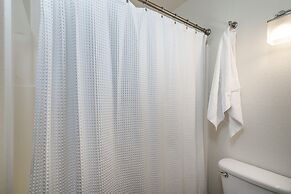 The Perfect Getaway For A Small Family, Summer Or Winter. Take A Break