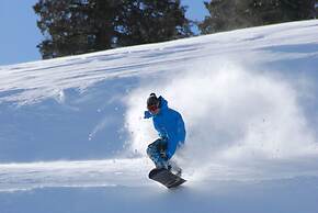 The Perfect Getaway For A Small Family, Summer Or Winter. Take A Break