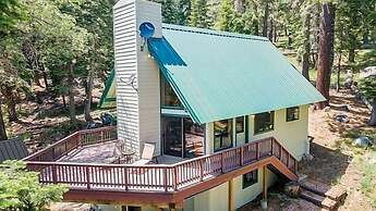 Spacious Cabin Sleeps up to 12! - Sky High #86 by Bear Valley Vacation