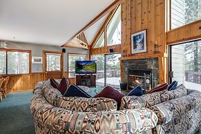 Spacious Cabin Sleeps up to 12! - Sky High #86 by Bear Valley Vacation