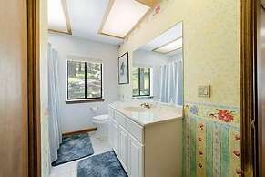 Spacious Cabin Sleeps up to 12! - Sky High #86 by Bear Valley Vacation
