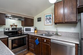 Fresh Remodel and Dog Friendly - CS#92 by Bear Valley Vacation Rentals
