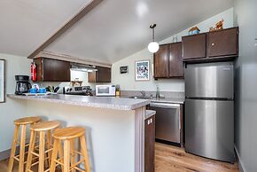 Fresh Remodel and Dog Friendly - CS#92 by Bear Valley Vacation Rentals