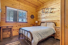 Rustic Custom Built Cabin w/ Hot Tub & Sauna SK#33 by Bear Valley Vaca
