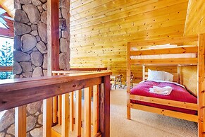 Rustic Custom Built Cabin w/ Hot Tub & Sauna SK#33 by Bear Valley Vaca