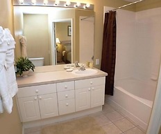 3 Bedroom,3 Bath Townhouse in Gate Resort 3 Townhouse by RedAwning