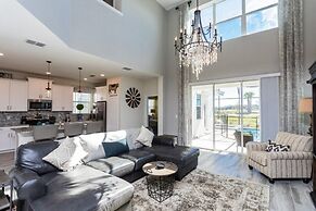 5 bedroom home is ideal for an elegant vacation 5 Villa by RedAwning