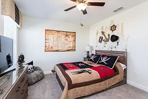 5 bedroom home is ideal for an elegant vacation 5 Villa by RedAwning