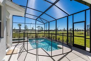 5 bedroom home is ideal for an elegant vacation 5 Villa by RedAwning