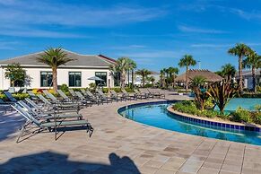 5 bedroom home is ideal for an elegant vacation 5 Villa by RedAwning