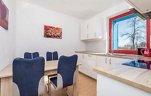 Beautiful Home in Rakovica With 1 Bedrooms, Jacuzzi and Wifi