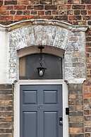 The Vanguard - York Residence