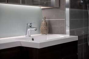 The Vanguard - York Residence