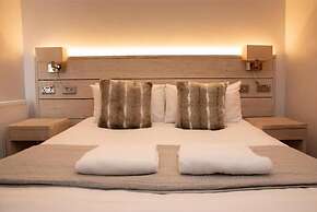 The Vanguard - York Residence