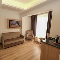 Alesta Seaside Residence