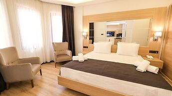 Alesta Seaside Residence