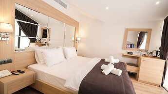 Alesta Seaside Residence