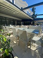 Alesta Seaside Residence