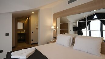 Alesta Seaside Residence