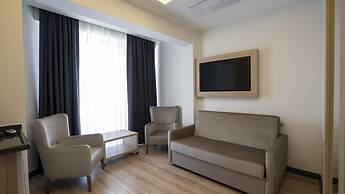 Alesta Seaside Residence