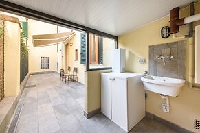 Appartamenti degli Artisti by Mmega