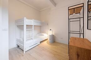 Appartamenti degli Artisti by Mmega