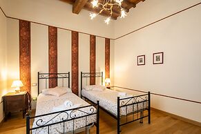 Appartamenti degli Artisti by Mmega