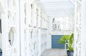 Saltwater Suites