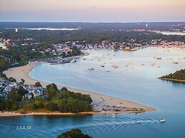 The Onset Beach Compound-Cape Cod Beach Resort & Oceanic Habitat