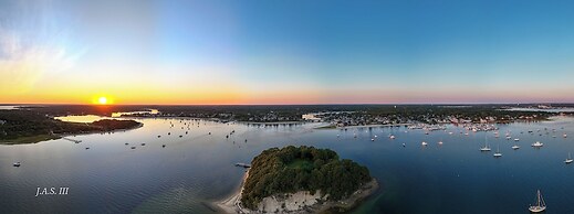 The Onset Beach Compound-Cape Cod Beach Resort & Oceanic Habitat