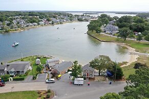 The Onset Beach Compound-Cape Cod Beach Resort & Oceanic Habitat